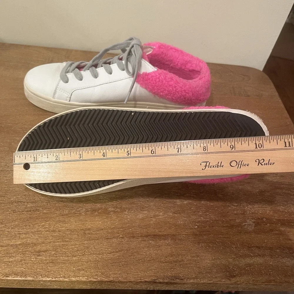 Steve Madden Polaris Sherpa Fashion Sneaker Shoes‎ White Pink Faux Fur Y2K ~7.5